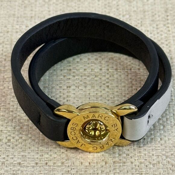 Marc by Marc Jacobs Leather Black & Gray Wrap Bracelet Gold Turnlock Clasp - Picture 2 of 4